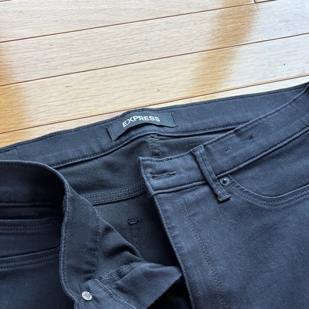 Express Women’s Dark Charcoal Skinny Jeans